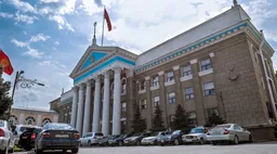 Мэрия Бишкека: Работа по установлению ущерба после пожара на рынке «Мадина» продолжается